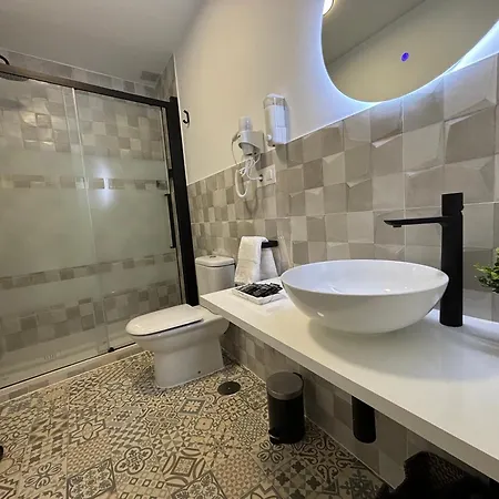 Turistico Clavero 3 بلاسينثيا