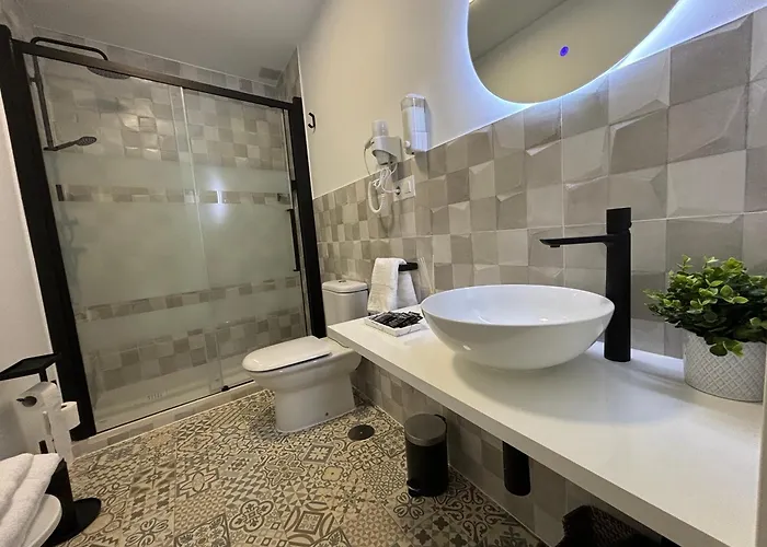 Turistico Clavero 3 Plasencia